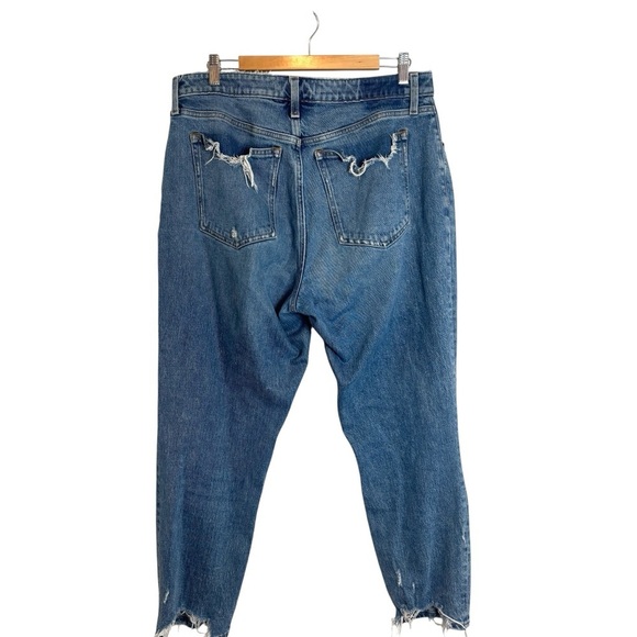 Abercrombie & Fitch Curve Love High Rise Mom Jean Distressed  Cropped Size 14 - Picture 5 of 7